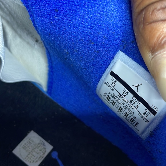 🔥🔥🔥JORDAN 4 RETRO SIZE: 13🔥🔥🔥 - Picture 9 of 11